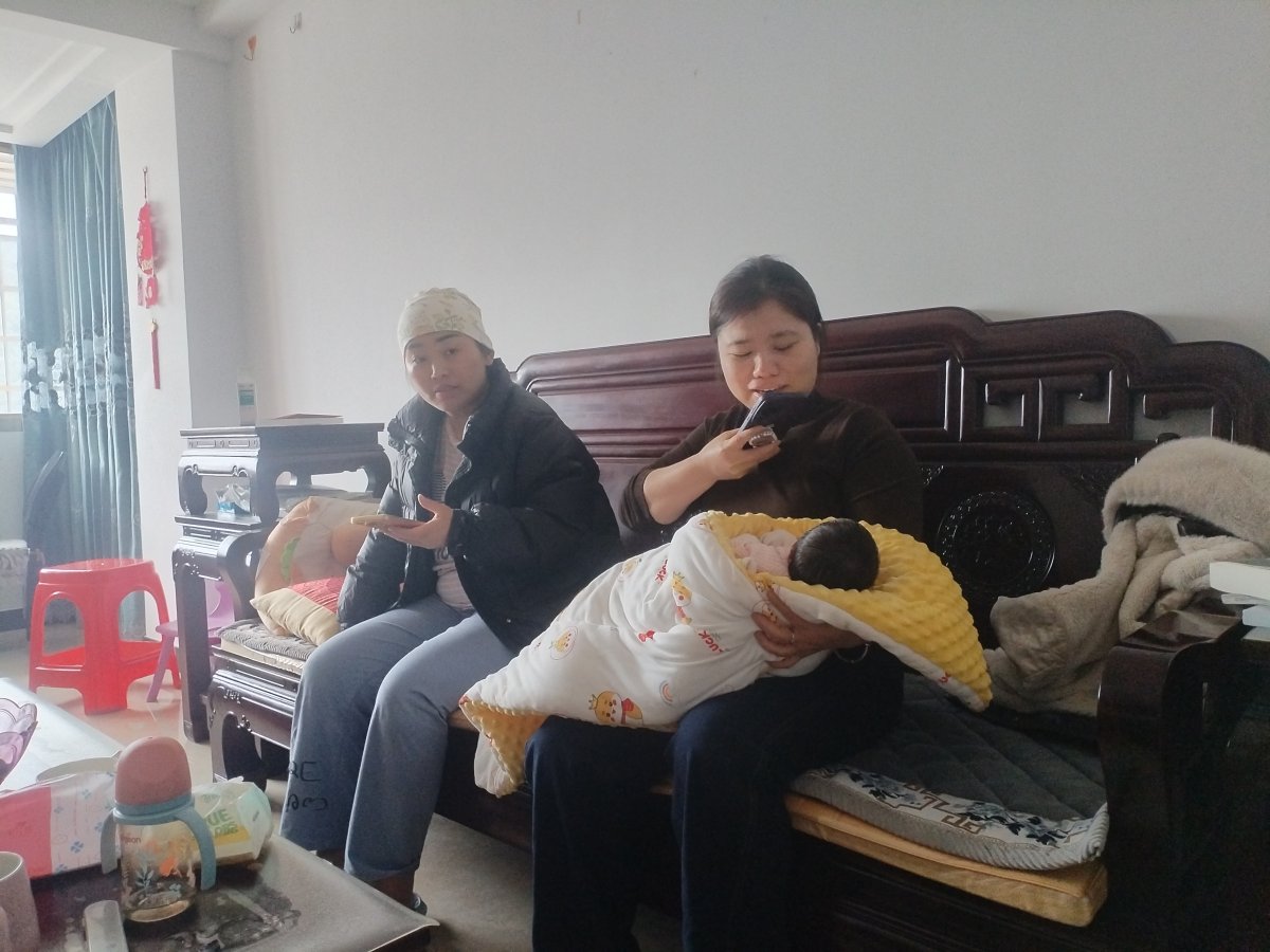 欢姑姑来看小棉袄